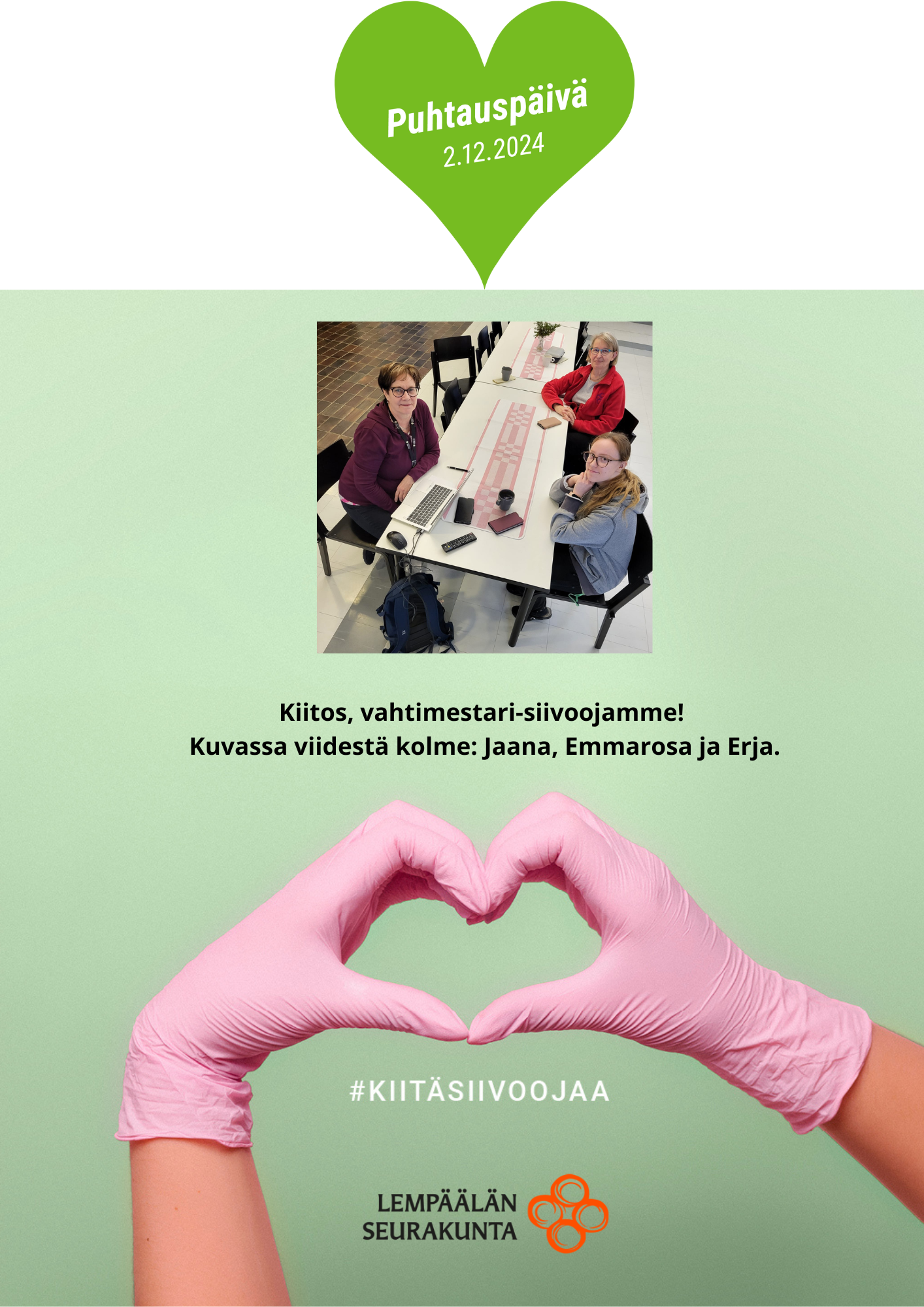 Puhtauspäivänä kolme vahtimestari-siivoojaa kuvassa ja vaaleanpunaiset siivoushanskat.