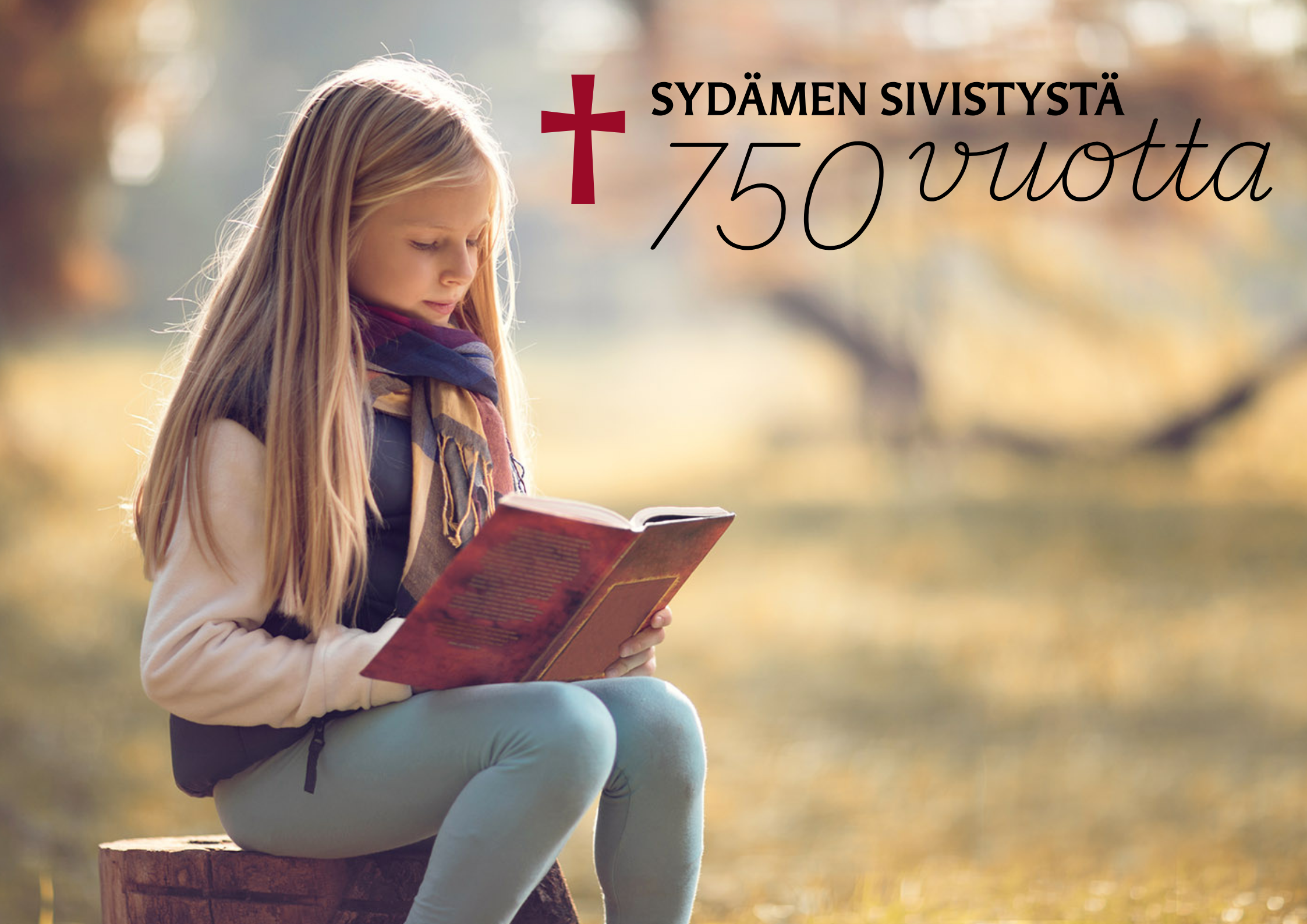 Sydämen sivistystä 750 -vuotta -juhlavuoden teemakuva, jossa nuori tyttö istuu luonnossa ja lukee kirjaa.