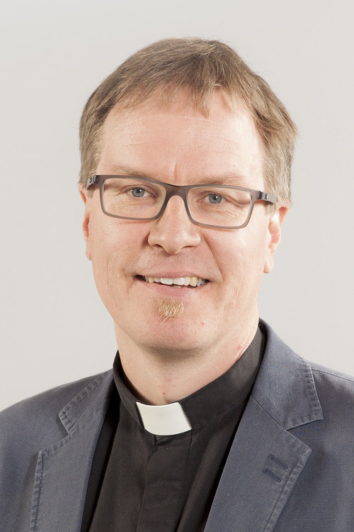 Pastori Matti Vehviläinen.